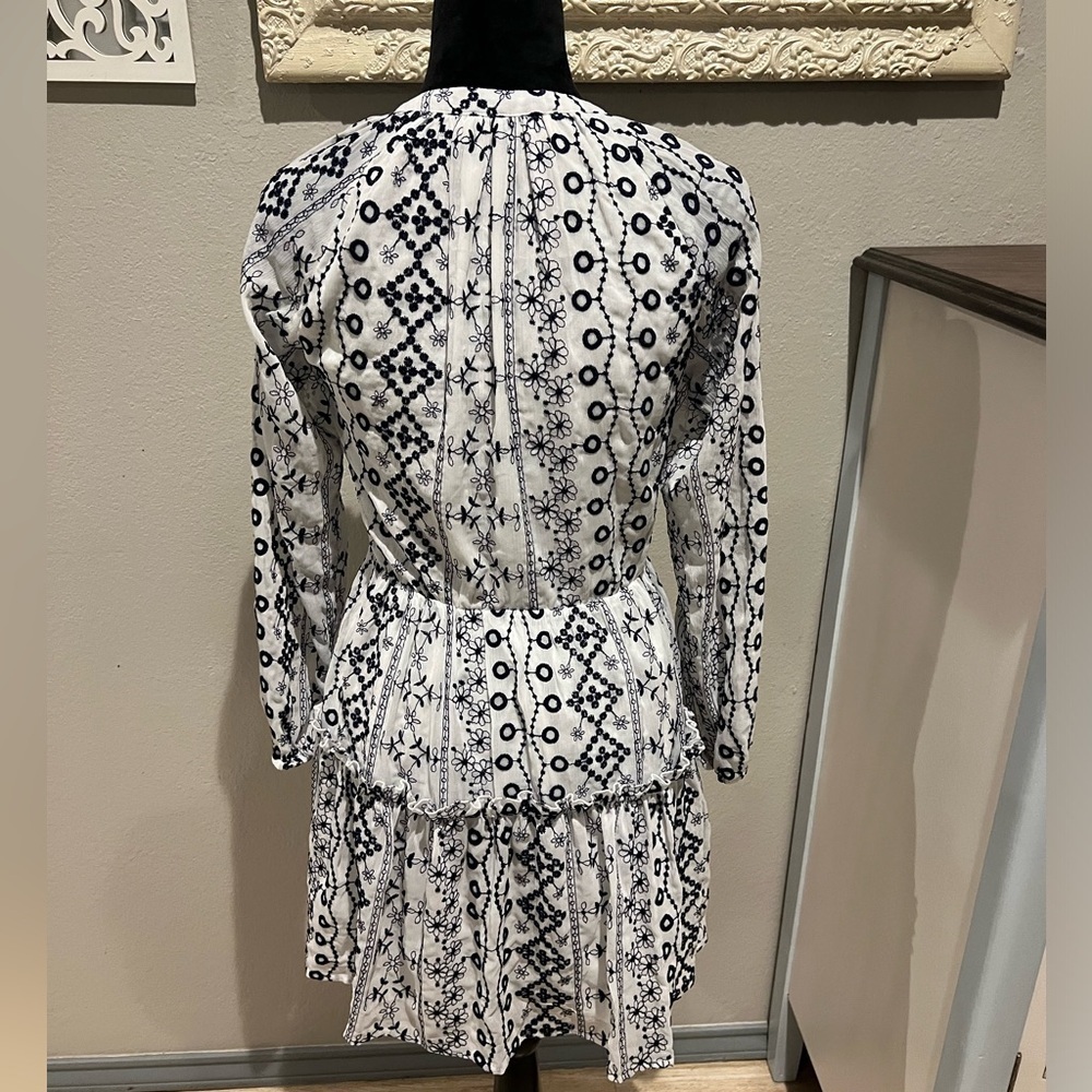 COPY - Embroidered flowy light dress - Picture 6 of 7